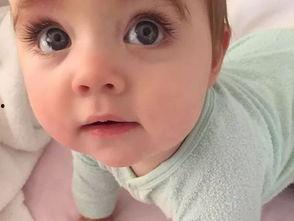 大眼萌娃表情包,表情包里的童真世界